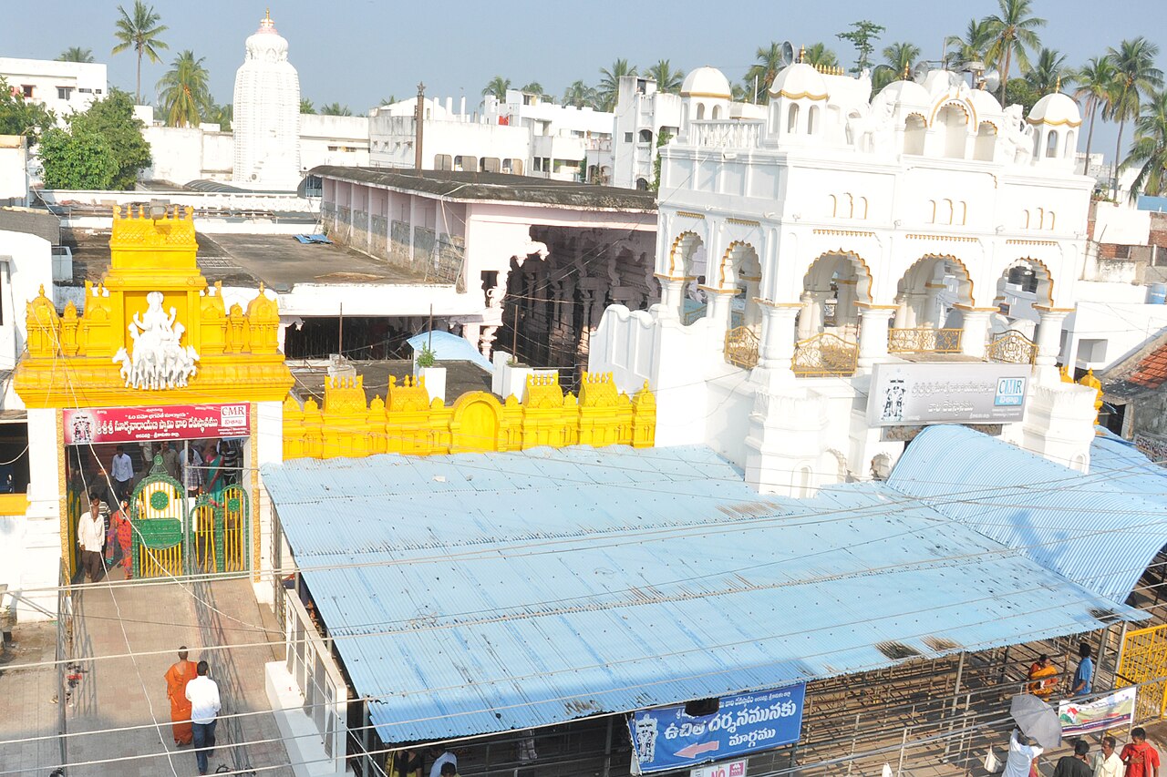 File:Sri Suryanarayana Swamy Temple, Arasavalli, Srikakulam.jpg ...