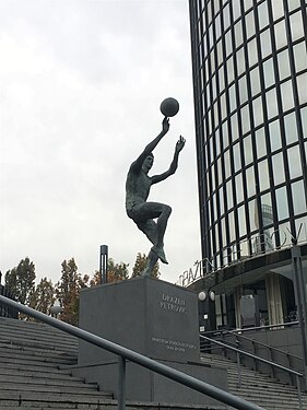 Statue of Dražen Petrović in Zagreb