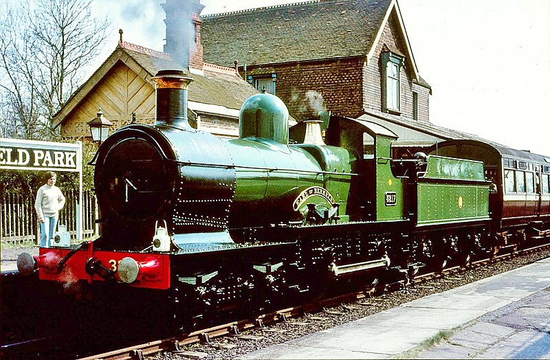 File:Steam locomotive at Sheffield Park station - geograph.org.uk - 4048993.jpg