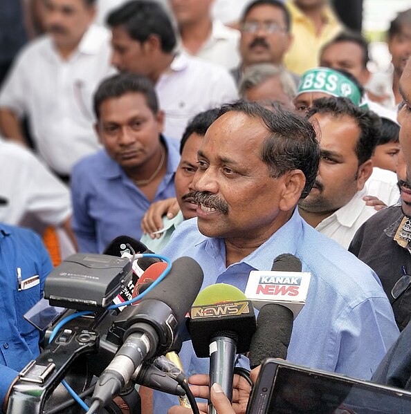 File:Subhash Singh, MP Rajya Sabha addressing media .jpg