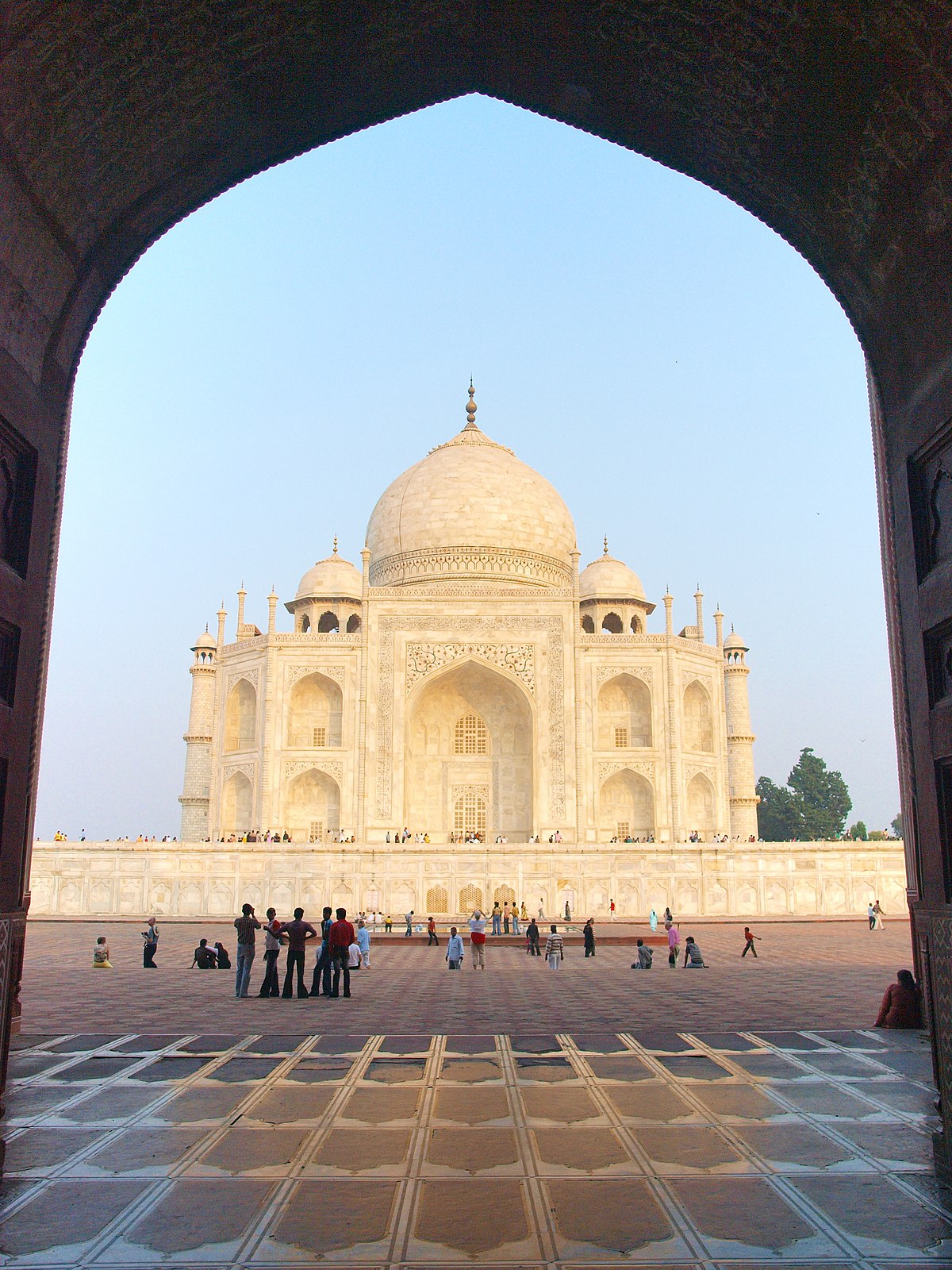 File:Taj Mahal frame.jpg - Wikipedia