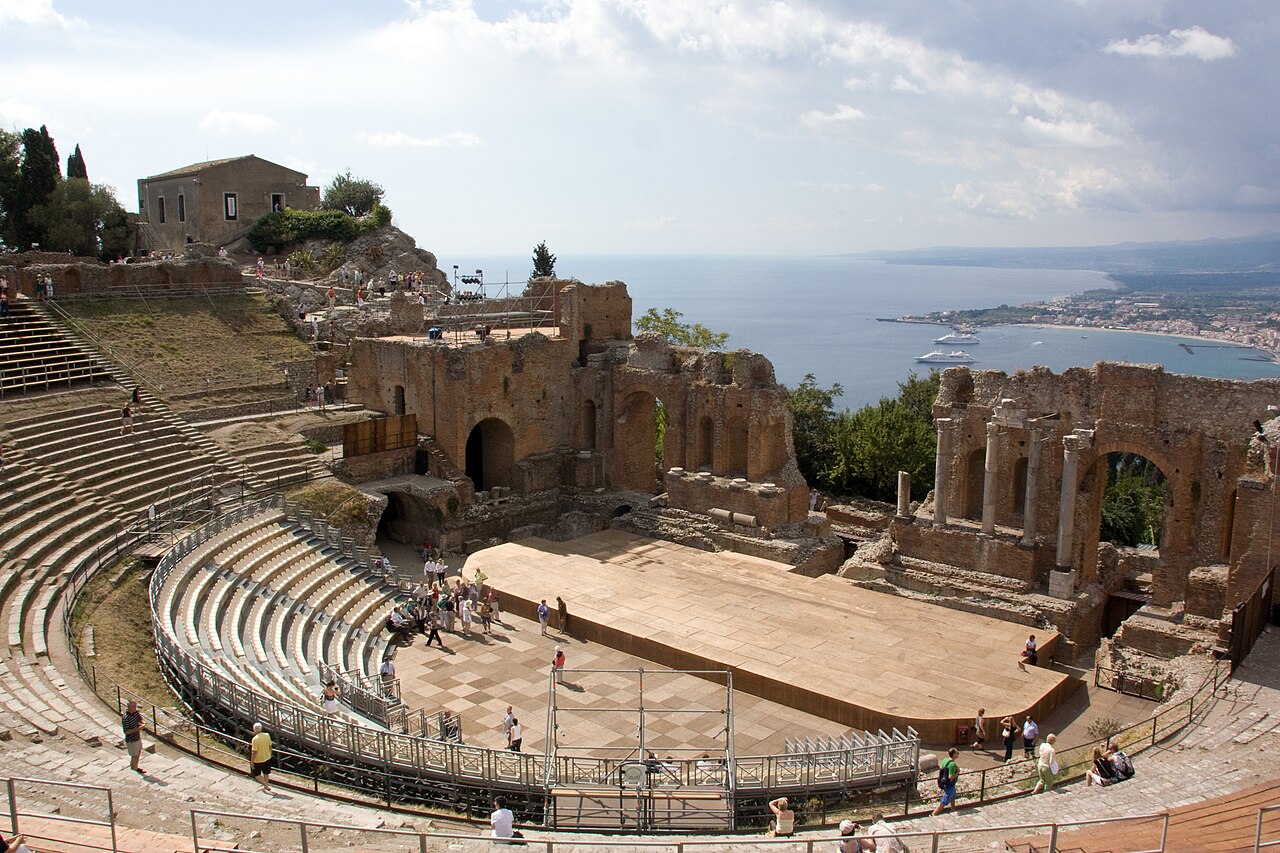 Il teatro greco-romano di Taormina.