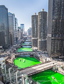 The Chicago River turns green for St. Patrick's Day. 2018 (26997603658).jpg