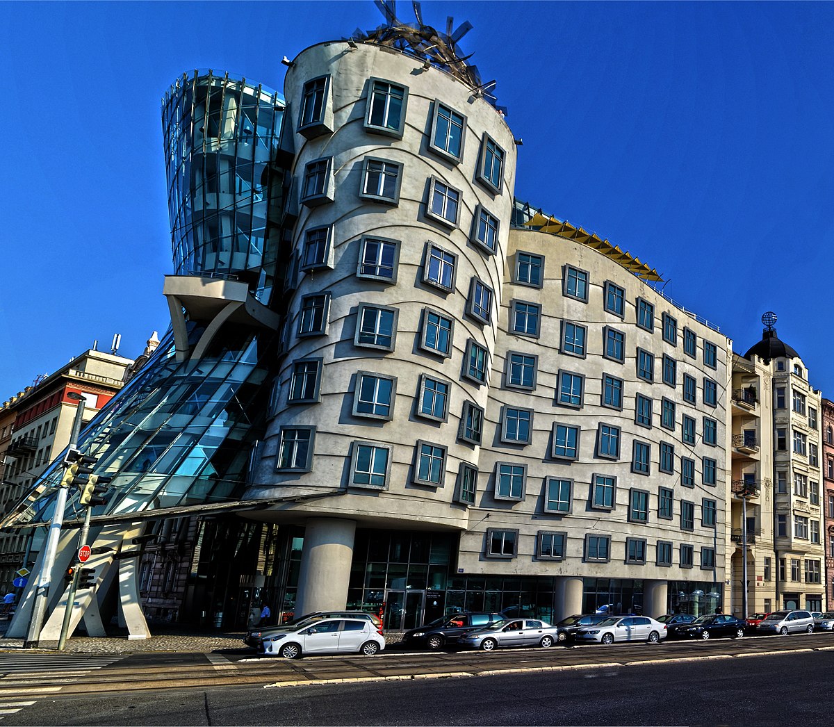 Dancing House - Wikipedia