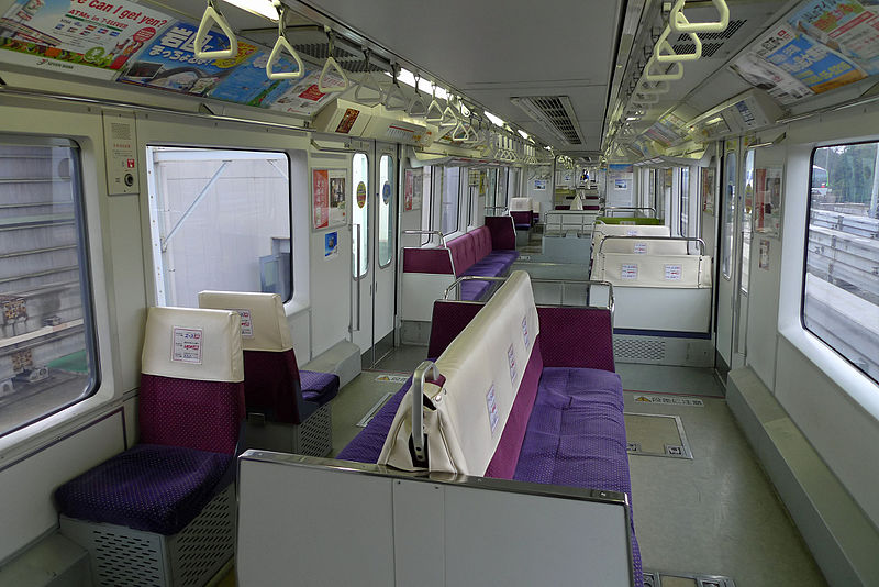 File:Tokyo Monorail 2013 cabin 2015-09.jpg