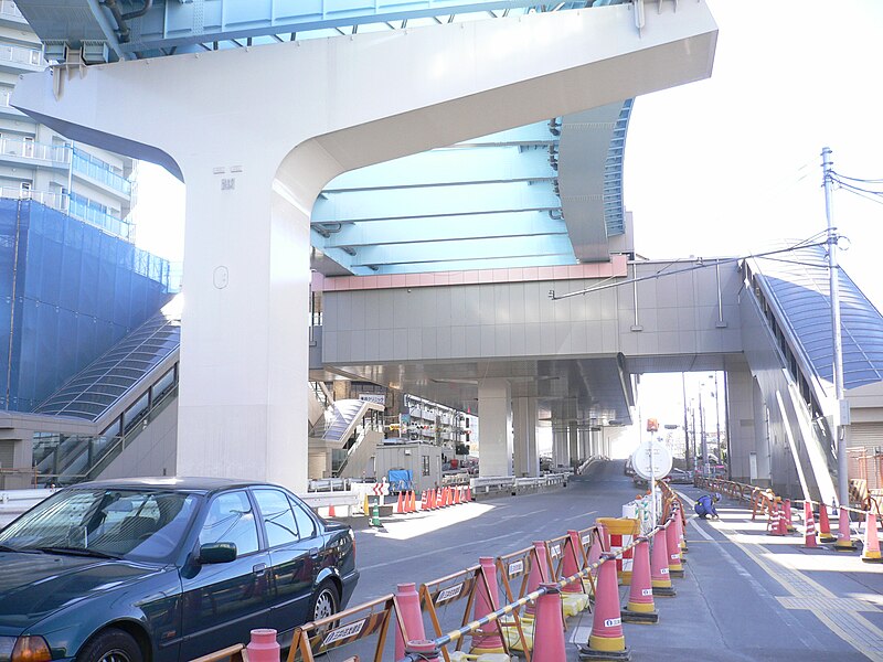 File:Toyosu-Station-2005-12-18 5.jpg