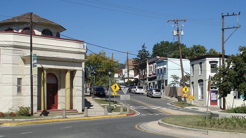 File:US Route 1 & 34th St, Mt. Rainier, Maryland.jpg