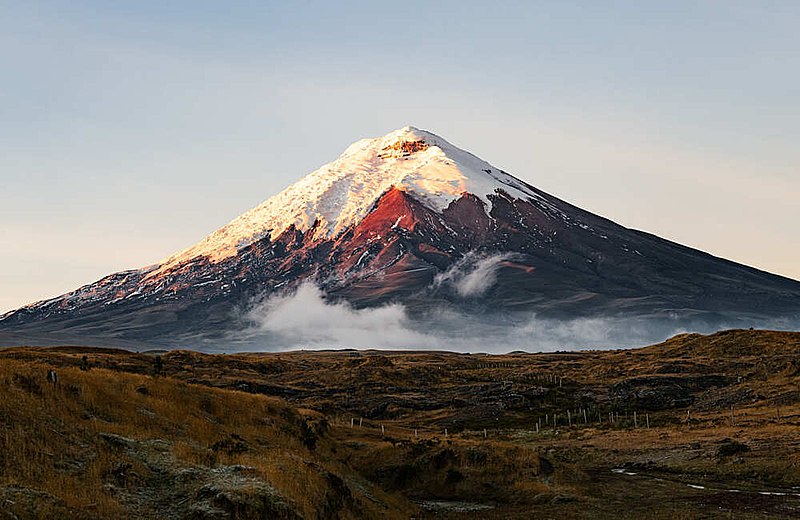 File:Vólcan Cotopaxi.jpg