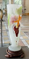モーリス・メーテルリンクの詩をモチーフにした蘭の花瓶(プティ・パレ所蔵)