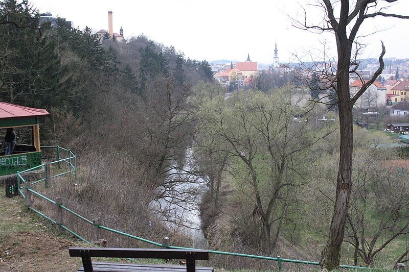 File:View from pavillon viewpoint in Lísčí gardens to Jihlava in Třebíč, Třebíč District.jpg