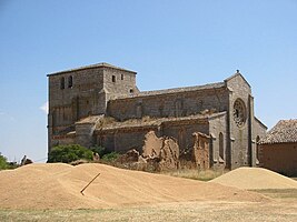 Iglesia de Villamorón (desde las eras)