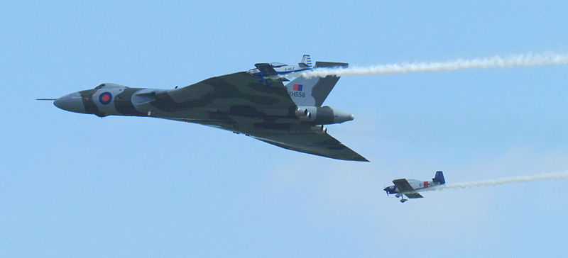 File:Vulcan - XH558 (8998894587).jpg