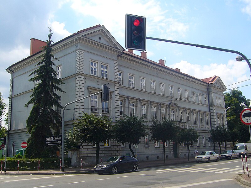 File:Wadowice, biblioteka pedagogiczna.jpg