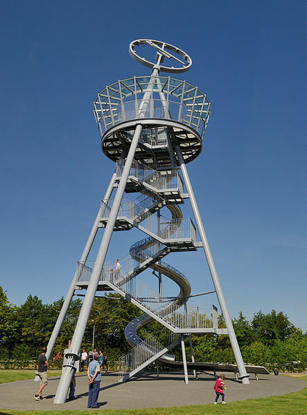 File:Weil am Rhein - Vitra Slide Tower4.jpg