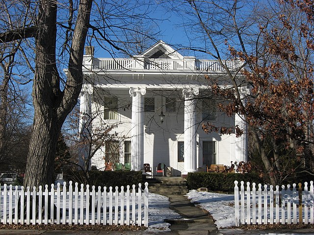 Stephenson lived in the William H. H. Graham House in Indianapolis in the 1920s.
