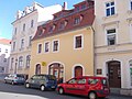 Wohnhaus mit Hinterhaus, in geschlossener Bebauung