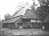 Boerderij met achterbaander, grote bijschuur en varkensstal