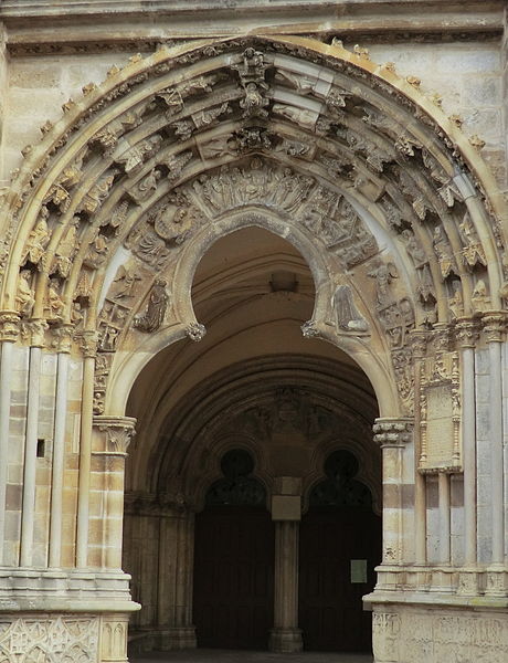 File:Église de Saint-Père-sous-Vézelay - août 2013 - 4.JPG