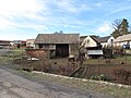 Čeština: Zahrada se slepicemi v Čímy. Okres Příbram, Česká republika. English: Garden with hen in Čím village, Příbram District, Czech Republic.