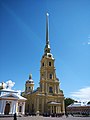 Петропавловский собор, вид с площади.jpg
