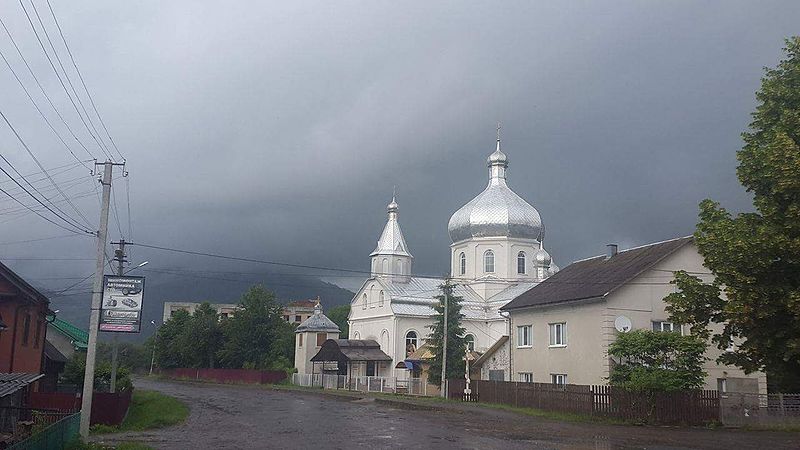 File:Православний храм у Дубовому.jpg
