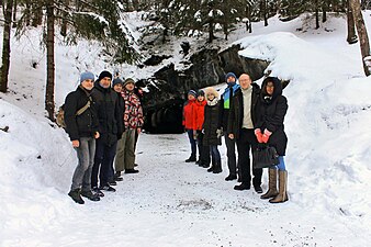 Общее фото участников слёта у входа в короткую штольню шахты №2