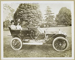 1909 - Oldsmobile Modèle D, 4 cylindres. (3593299530) .jpg