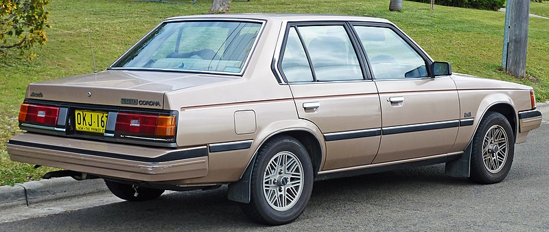 File:1986 Toyota Corona Avante (RT142) sedan (2010-09-23) 02.jpg