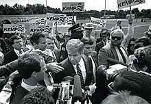 Kemp as he leaves a meet-the-candidates rally for 1988 Republican presidential candidates in County Stadium in Union, South Carolina, on October 3, 1987. William Daroff is standing directly behind Kemp's left shoulder.