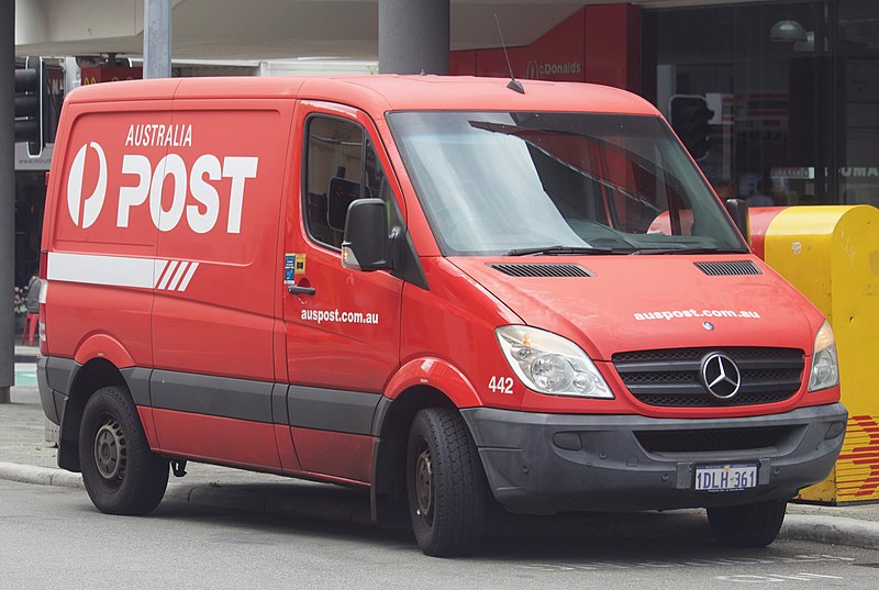 File:2006-2013 Mercedes-Benz Sprinter (W 906) SWB van, Australia Post (2018-11-22).jpg