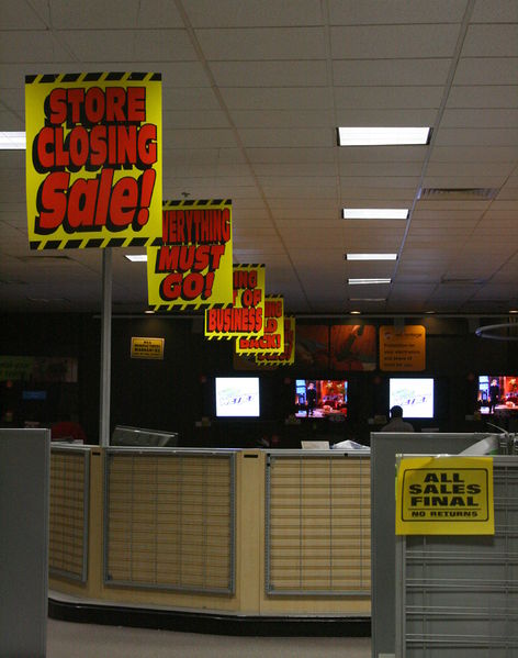 File:2009-02-26 Circuit City store closing everything must go.jpg