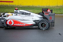 Foto af Lewis Hamiltons beskadigede bil
