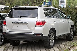 Toyota Highlander (XU40) - right rear view