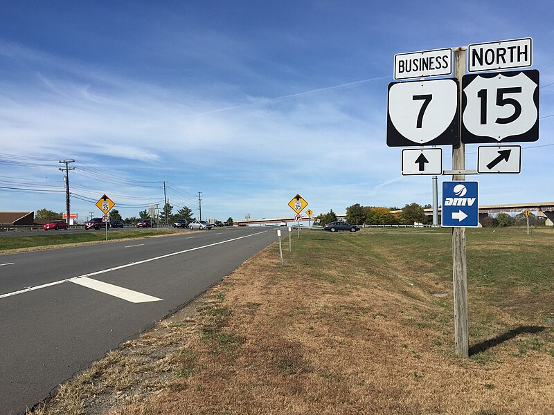 File:2016-10-29 12 07 06 View west along Virginia State Route 7 Business (Market Street) at U.S. Route 15 (Leesburg Bypass) in Leesburg, Loudoun County, Virginia.jpg