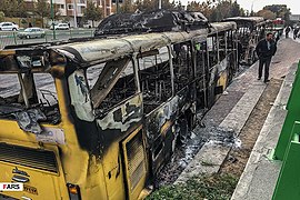 Autobuses incinerados.