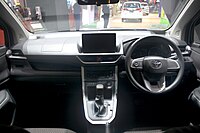 Toyota Avanza interior (W101RE, Indonesia)