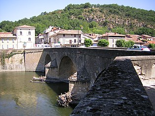 横跨加龙河的圣马托里桥
