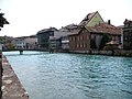 Deutsch: Rathausbrück über Innere Aare, Thun, Schweiz English: City Hall Bridge over the Inner Aare, Thun, Switzerland Camera location 46° 45′ 33.7″ N, 7° 37′ 40.4″ E    View all coordinates using: OpenStreetMap