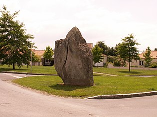 莱索里尼耶尔境内的巨石遗址