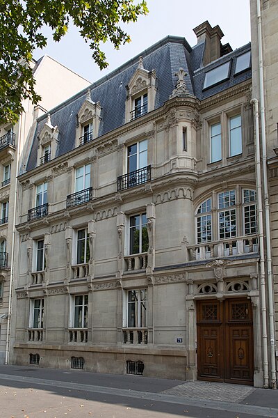 File:78 Avenue Marceau, Paris, France, 12 August 2015.jpg