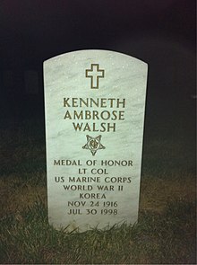 Az ANCExplorer Kenneth A. Walsh sírja.jpg