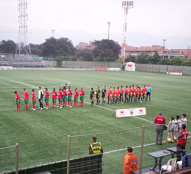 File:Academia-Tuluá.jpg