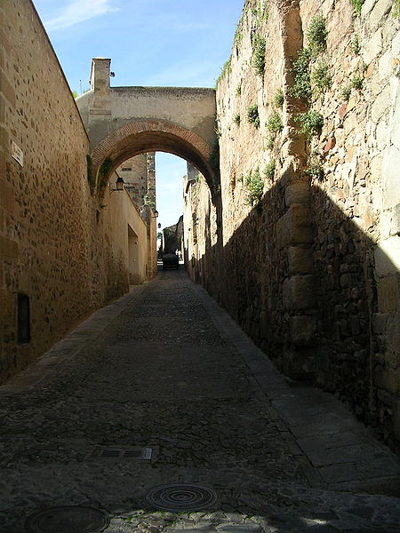 File:Adarve de la estrella.jpg