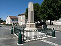 Français : Monument aux morts, Agris, Charente, France