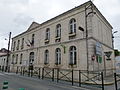 La mairie d'Aigrefeuille-d'Aunis vue depuis la place de la République.