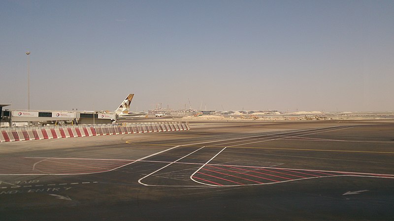 File:Airport Area - Abu Dhabi - United Arab Emirates - panoramio.jpg