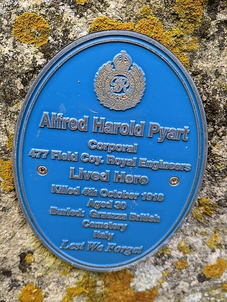 File:Alfred Harold Pyart memorial plaque, Nailsworth.jpg