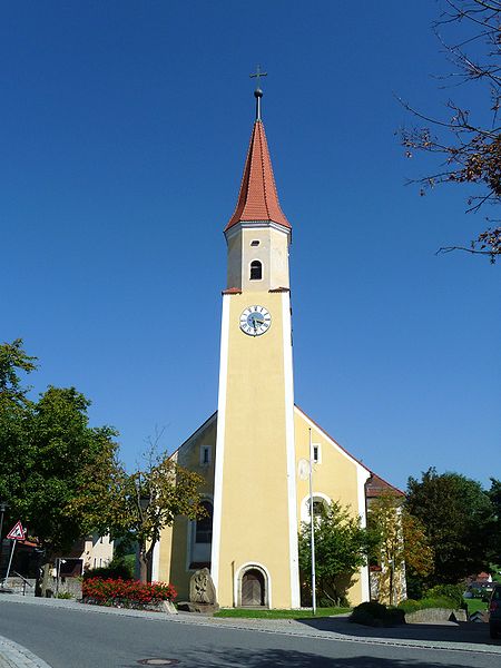File:Alte Kirche Runding.JPG