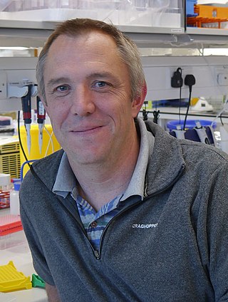 <span class="mw-page-title-main">Andrew P. Carter</span> British structural biologist