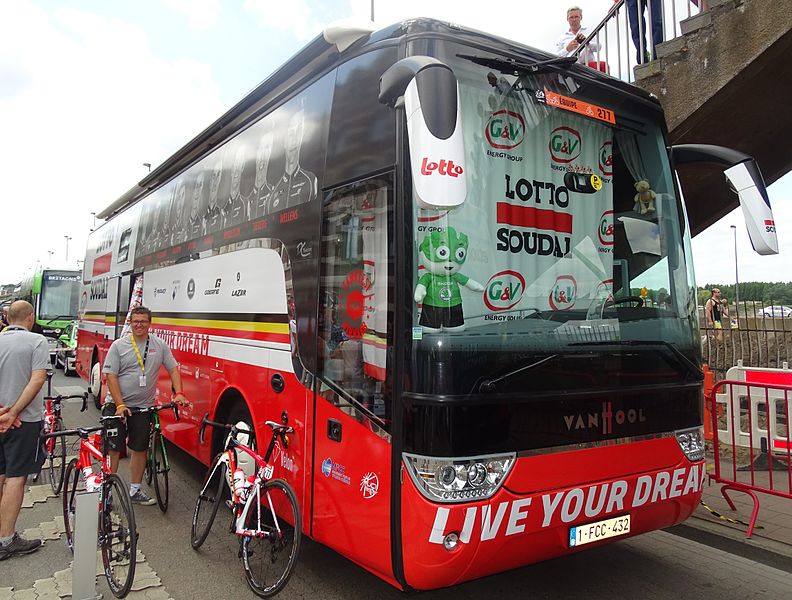 File:Antwerpen - Tour de France, étape 3, 6 juillet 2015, départ (236).JPG